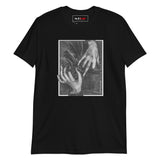 GEORGIA O’KEEFFE—HANDS AND THIMBLE (1919) BY ALFRED STIEGLITZ Short-Sleeve Unisex T-Shirt - Objet D'Art