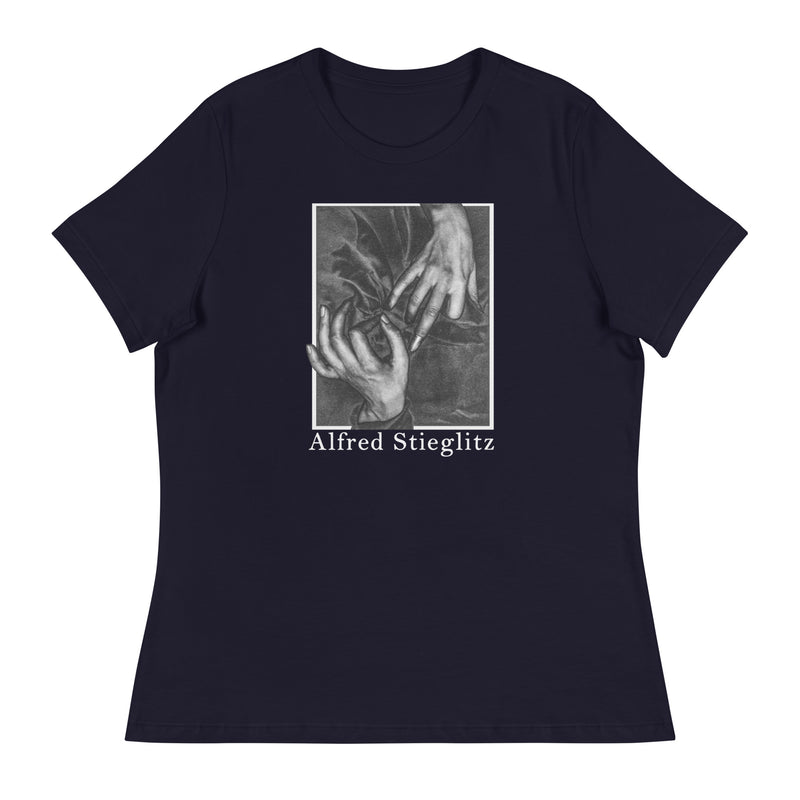 Georgia O’Keeffe—Hands and Thimble (1919) by Alfred Stieglitz Women's Relaxed T-Shirt - Objet D'Art