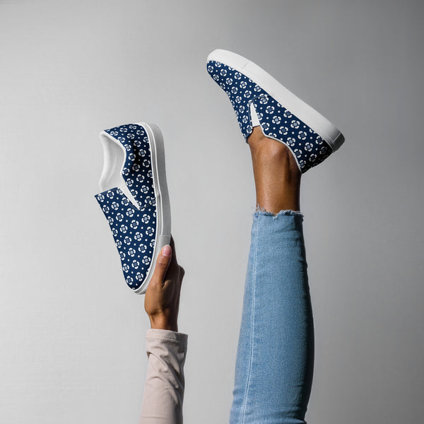 Women’s slip-on canvas shoes