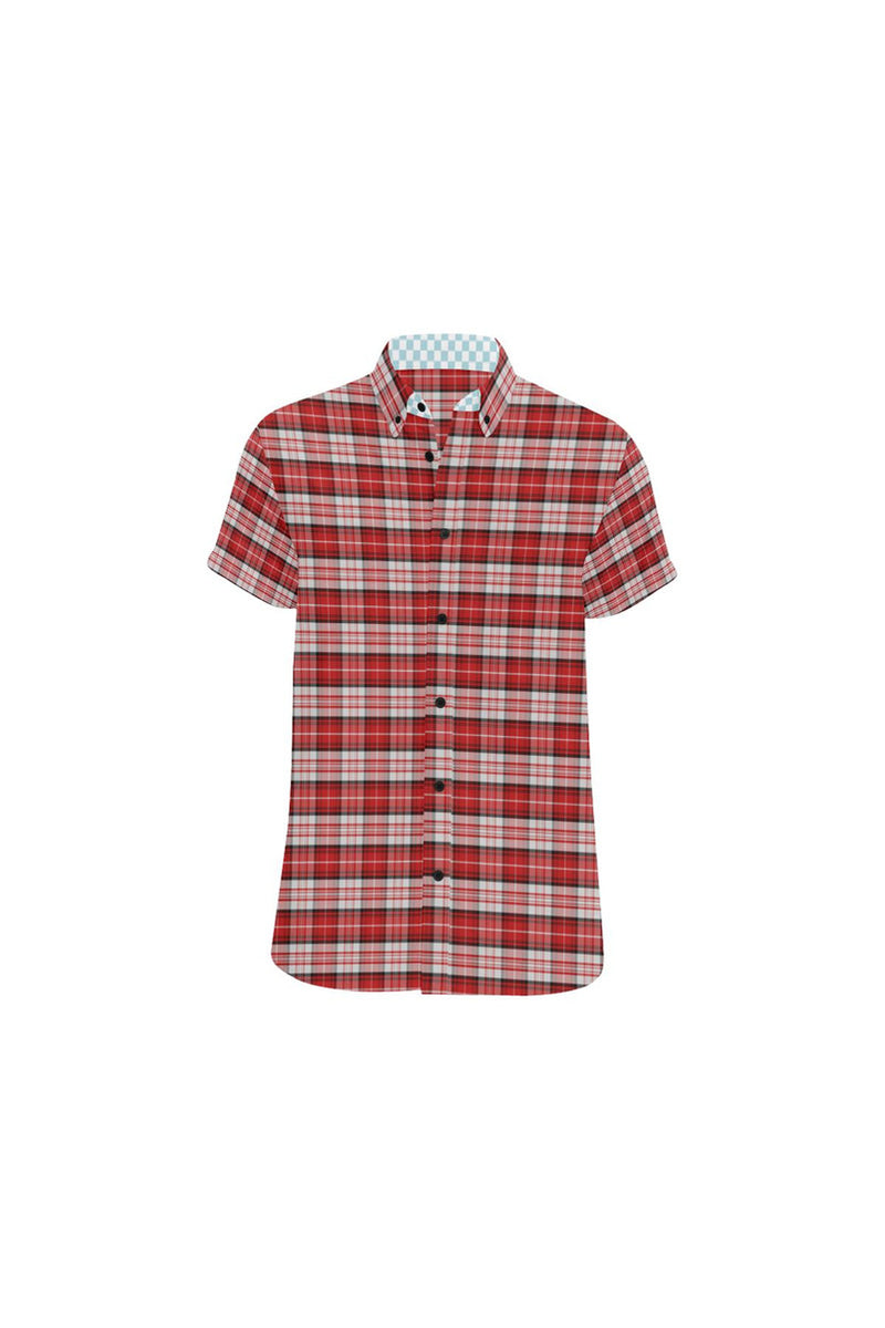 Men in Plaid Short Sleeve Shirt - Objet D'Art