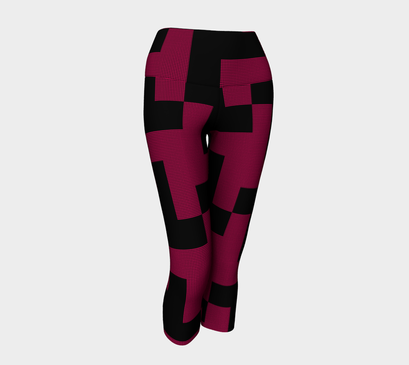 Houndstooth Yoga Capris - Objet D'Art