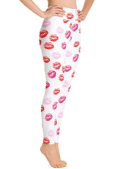 Merry Kisses Yoga Leggings - Objet D'Art