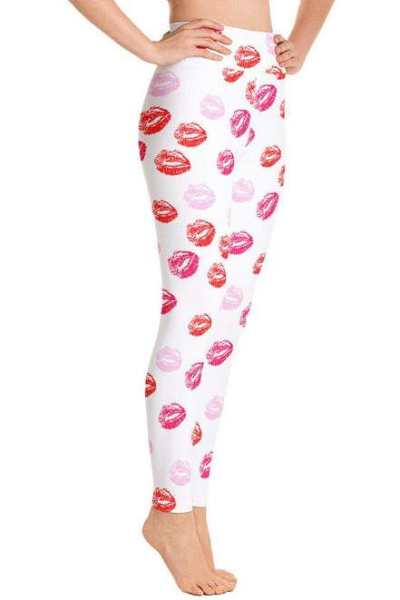 Merry Kisses Yoga Leggings - Objet D'Art