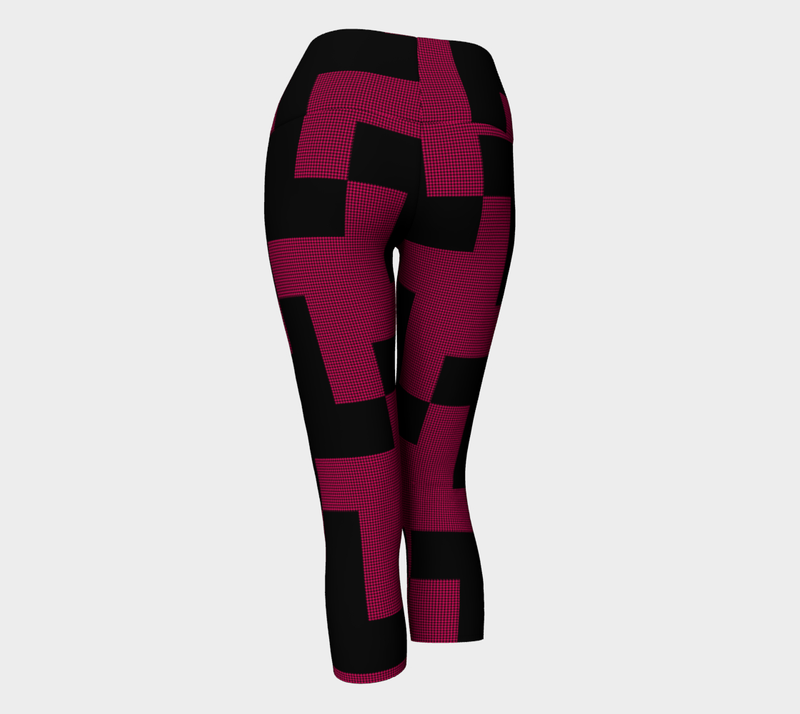 Houndstooth Yoga Capris - Objet D'Art