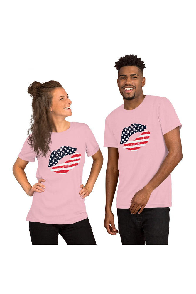 An American Kiss Short-Sleeve Unisex T-Shirt - Objet D'Art