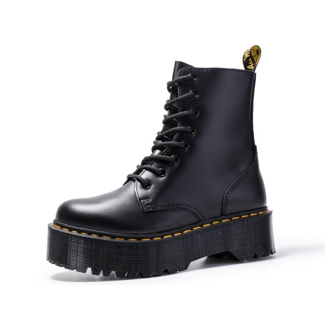 Chuncky Heel Platform Boots - Objet D'Art